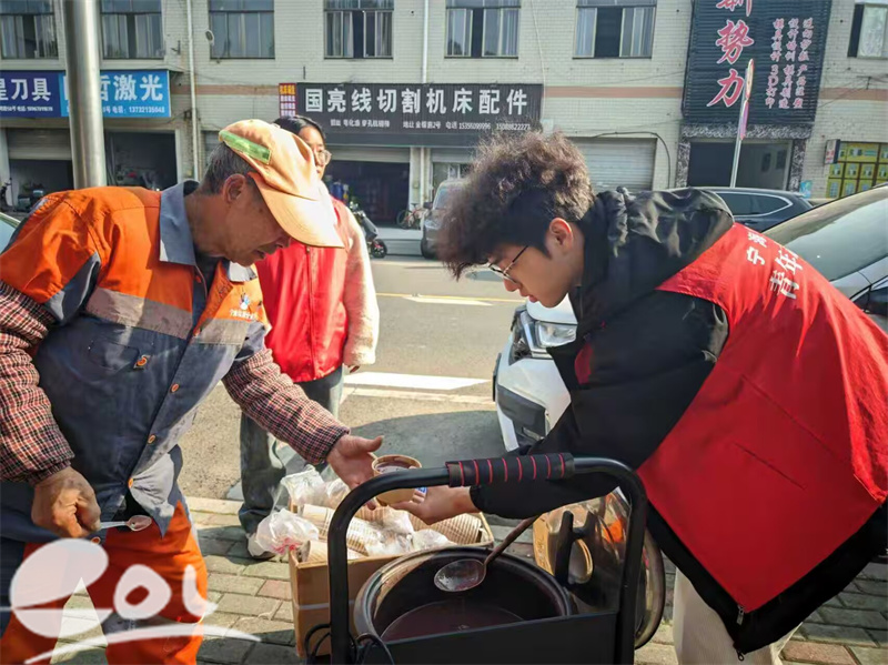 以青春之名 赴溫暖之約 浙工商職院“暖冬”志愿服務(wù)之“外賣遞送”暖心紀實